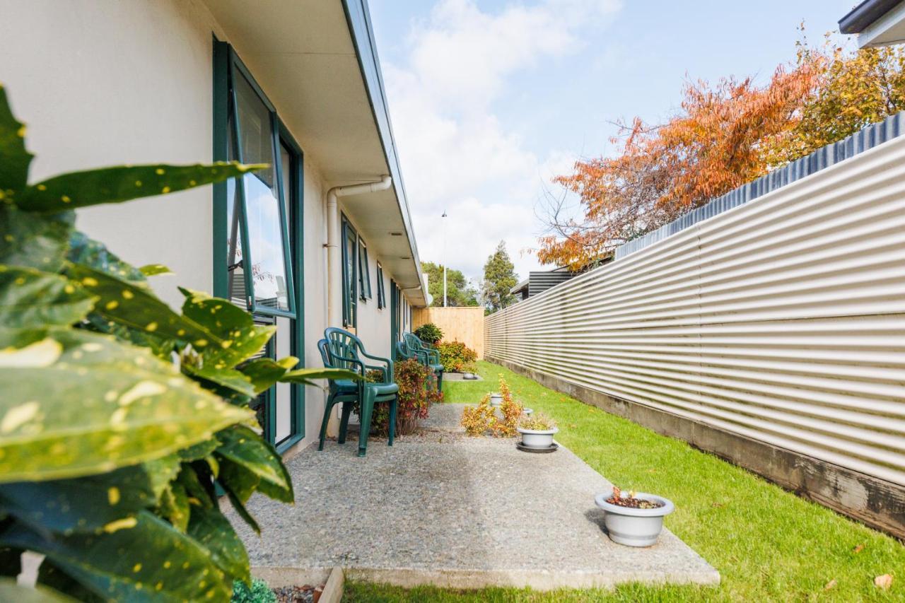 Camelot Motor Lodge And Conference Centre Palmerston North Extérieur photo