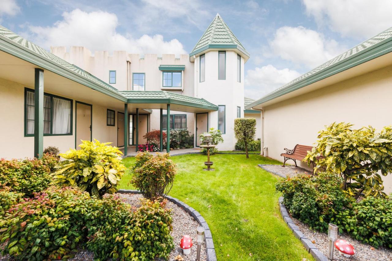 Camelot Motor Lodge And Conference Centre Palmerston North Extérieur photo