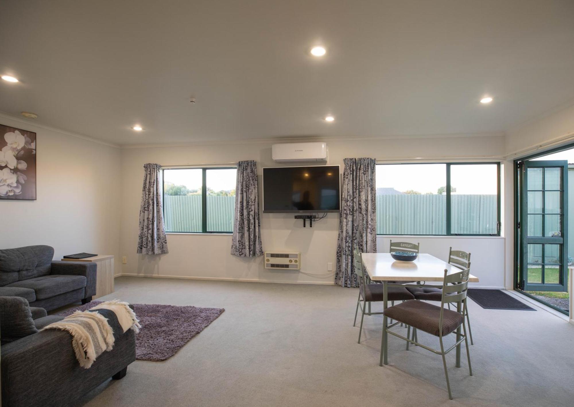 Camelot Motor Lodge And Conference Centre Palmerston North Extérieur photo