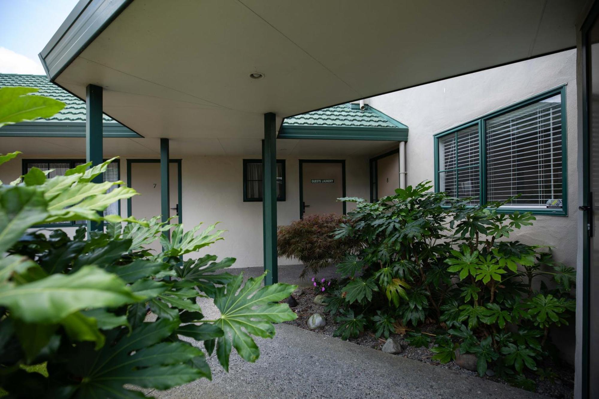 Camelot Motor Lodge And Conference Centre Palmerston North Extérieur photo