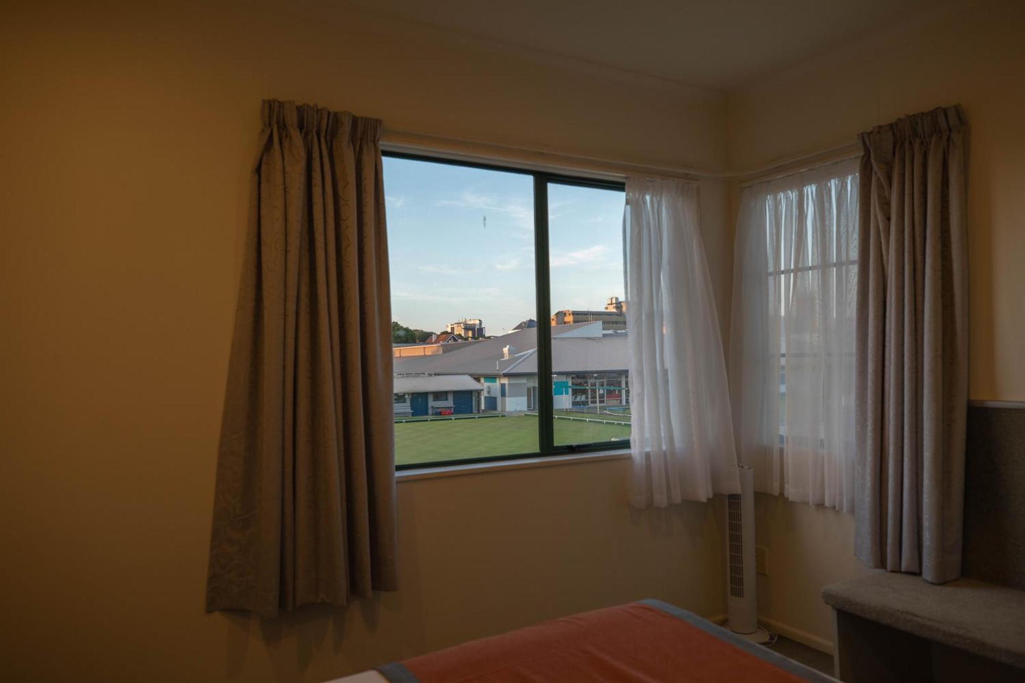 Camelot Motor Lodge And Conference Centre Palmerston North Extérieur photo