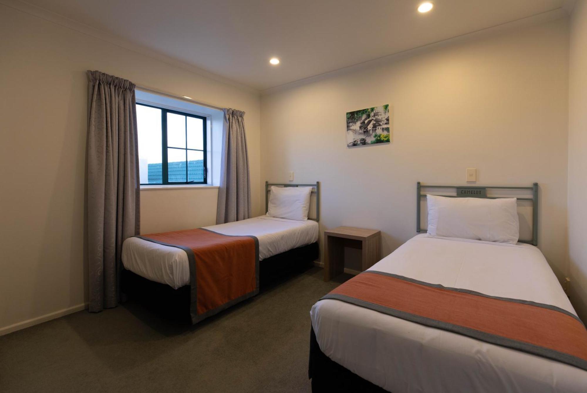 Camelot Motor Lodge And Conference Centre Palmerston North Extérieur photo
